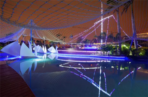 �������V������������