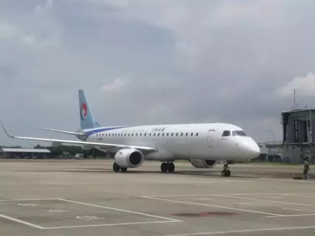 �����������V������������