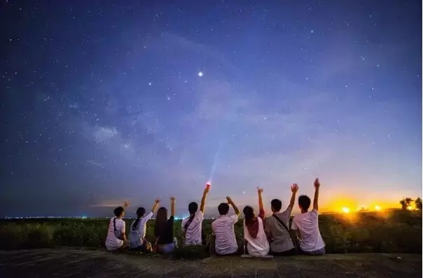 �������V������������