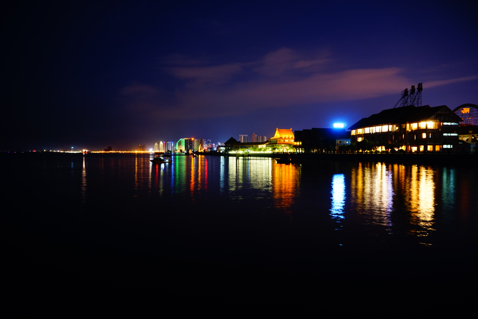 �����������V������������