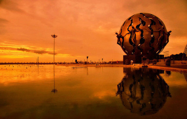 �������V������������